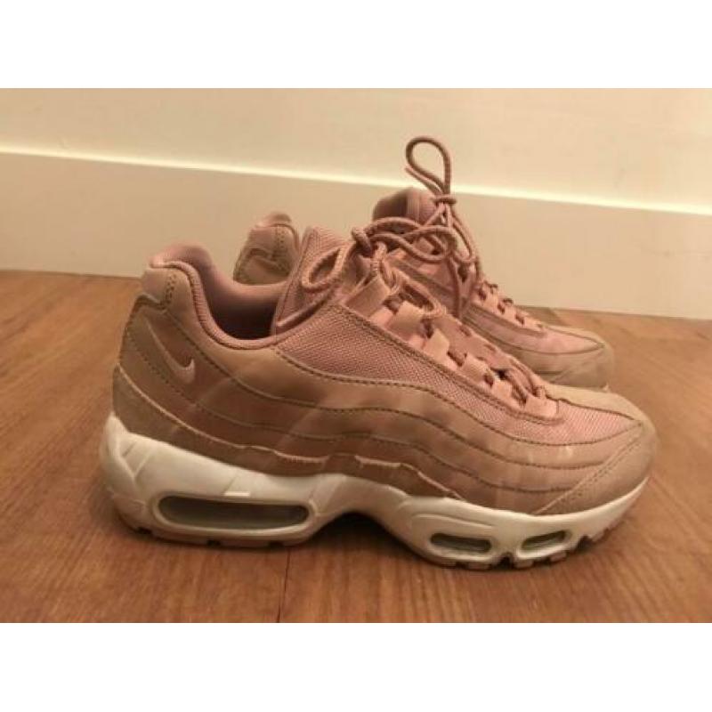 Nike Air Max 95 maat 39 roze ZGAN