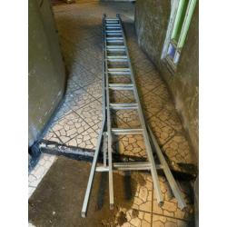 Te koop dirksladder 2x11 bijna nieuw