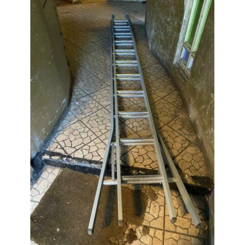 Te koop dirksladder 2x11 bijna nieuw
