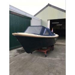 Tekoop: oud huijzer 560 sloep met 9,9 yamaha fourstroke