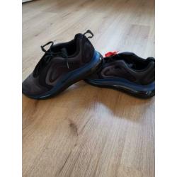 Nike Air Max 720 Premium M. 44