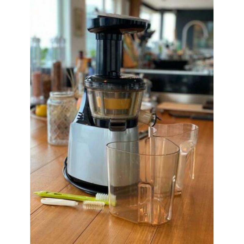 Hurom Slow Juicer