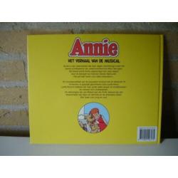 Het verhaal van de musical Annie ISBN 90-73715-00-8