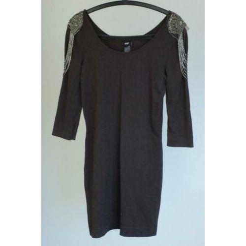 H&M jurk met schouder ketting maat M
