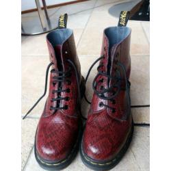 Dr Martens Pascal snakeprint viper wine mt 39