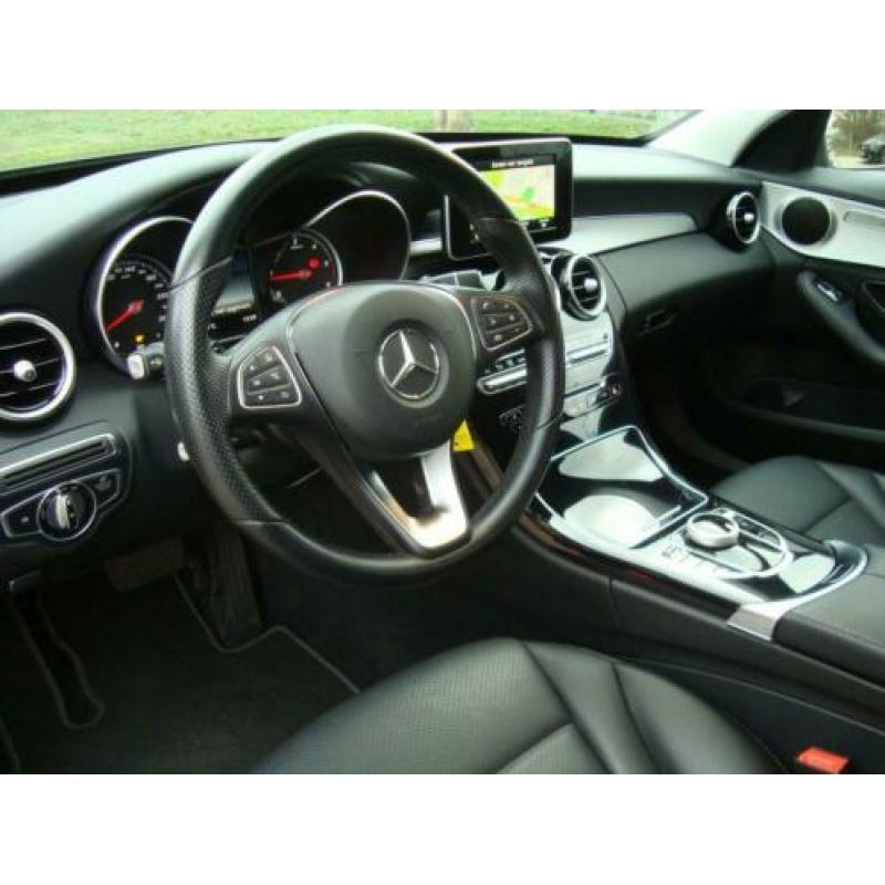 Mercedes-Benz C-Klasse Estate 250 CDI Avantgarde Automaat 19