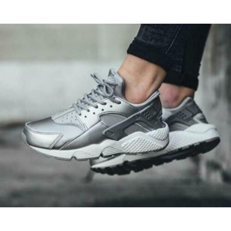 Nike Air Huarache Run Special Schoenen Sneakers Maat 43