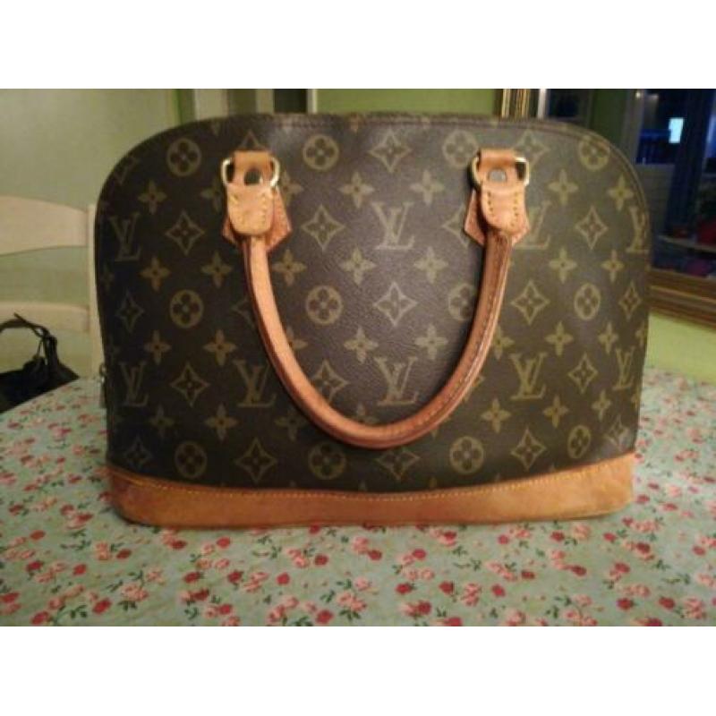 Louis Vuitton handtas
