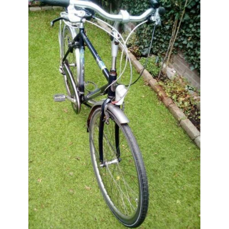 Gazelle Medeo met 24versnellingen.