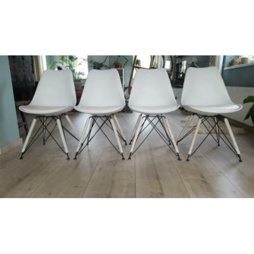 4 kuipstoelen wit zwart hout industrieel scandinavisch