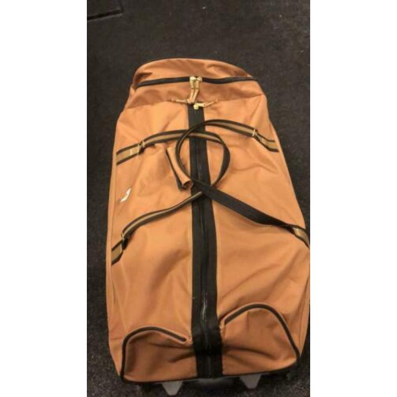 Carhartt travel trolley