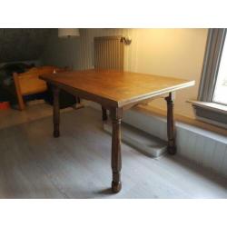 Houten tafel uitschuifbaar 133 x 88 x 75 cm (LxBxH)