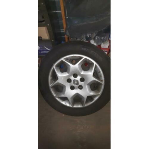 set van 4 zomerbanden met stalen velg, tbv Renault Laguna