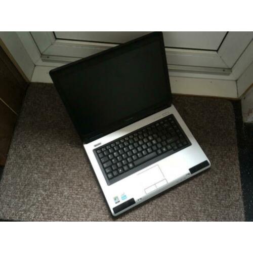 TOSHIBA Satellite L40