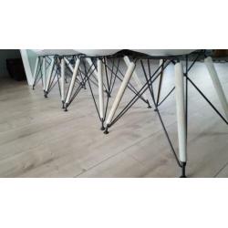 4 kuipstoelen wit zwart hout industrieel scandinavisch