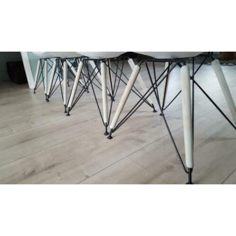 4 kuipstoelen wit zwart hout industrieel scandinavisch