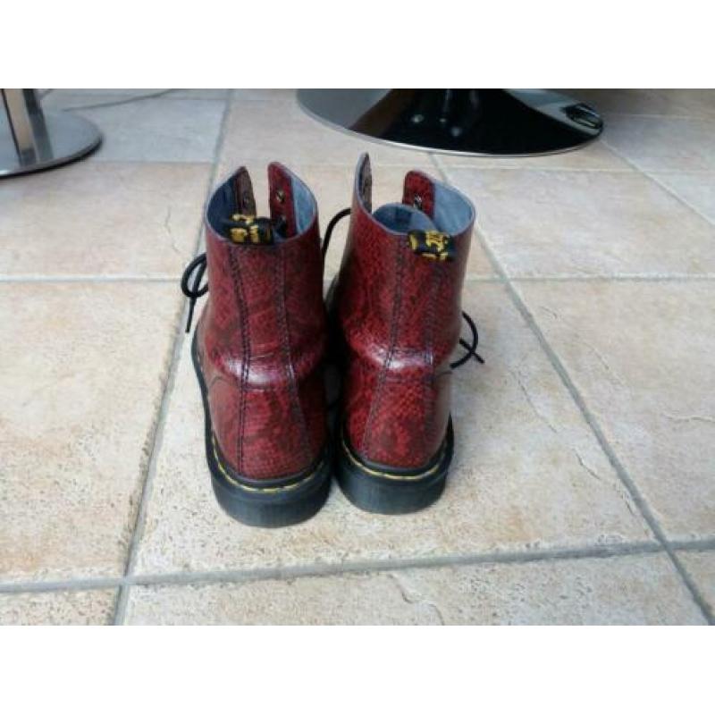 Dr Martens Pascal snakeprint viper wine mt 39