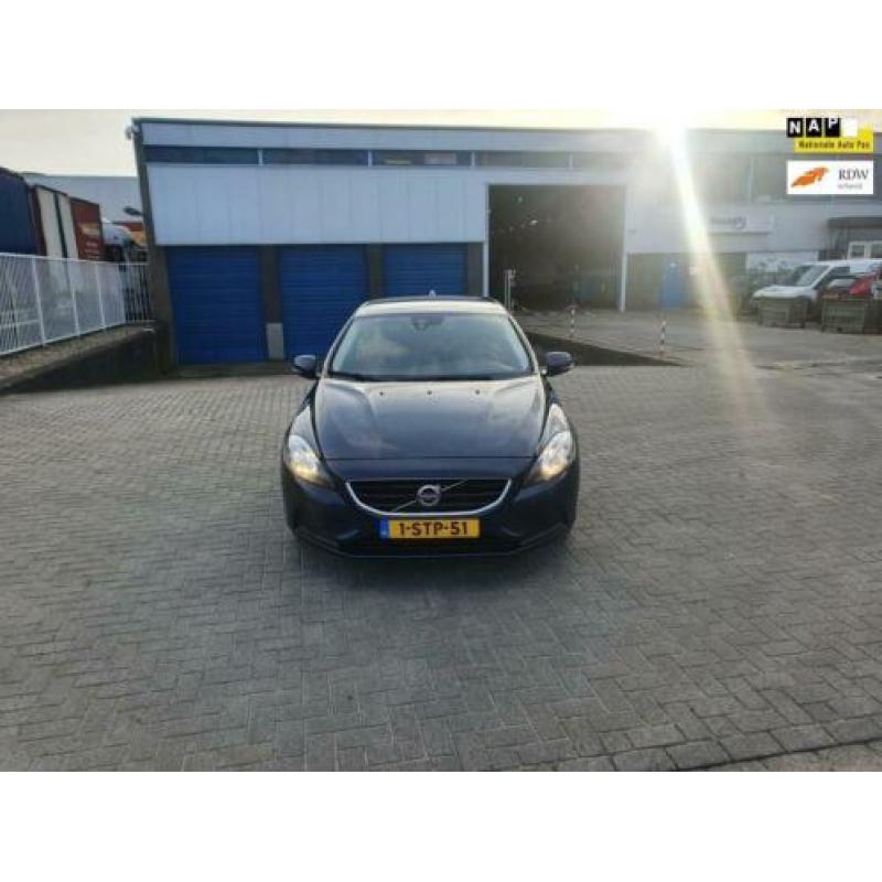 Volvo V40 1.6 D2 Momentum