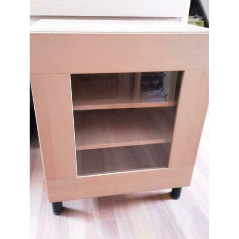 Ikea kast. Besta meubel. Tv kast. Glas in deur.