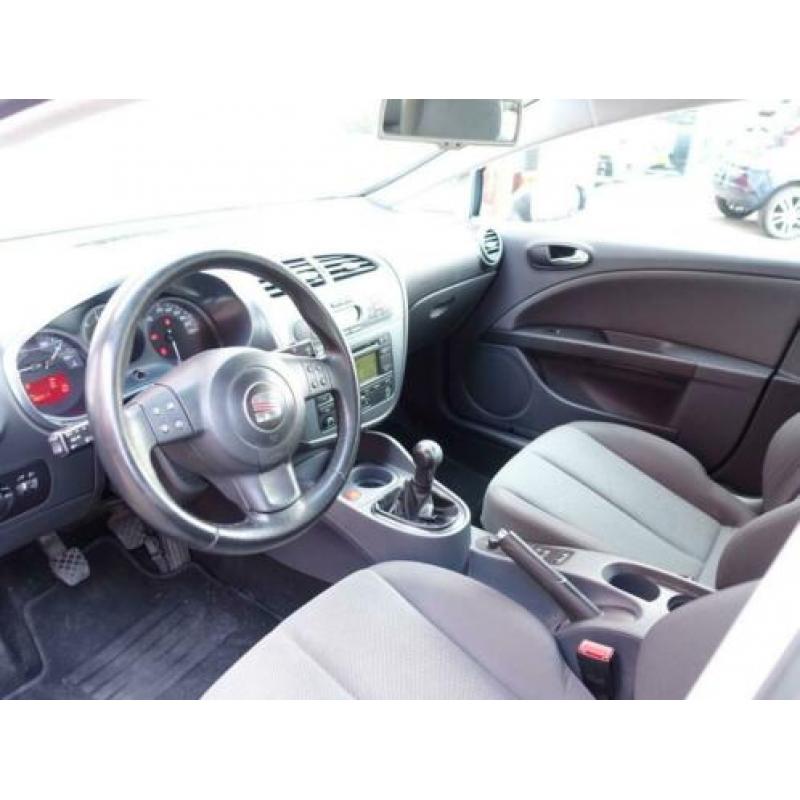 Seat Leon 1.6i SPORTLINE (navi,climate,sportinterieur)