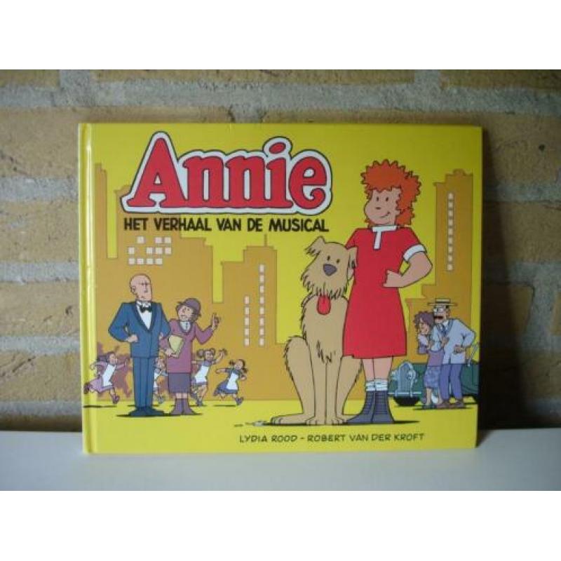 Het verhaal van de musical Annie ISBN 90-73715-00-8
