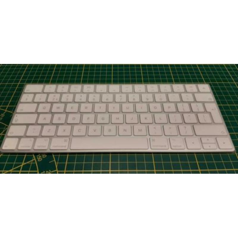 Apple Magic Keyboard 2