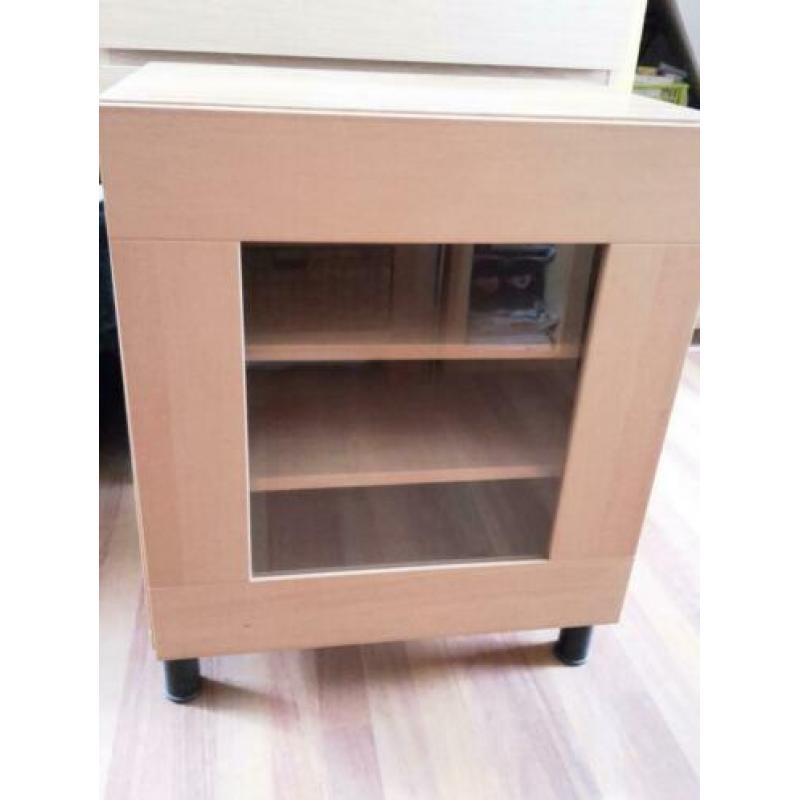 Ikea kast. Besta meubel. Tv kast. Glas in deur.