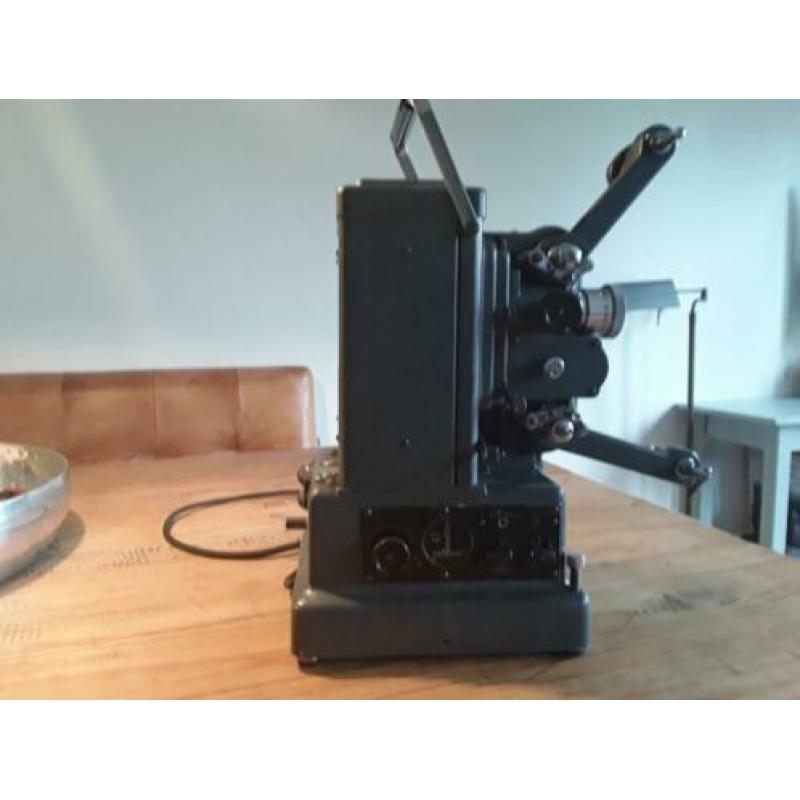 Te koop Projector Bolex Paillard model G 16