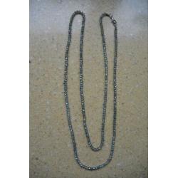 Mooie oude kralenketting zilver zwart