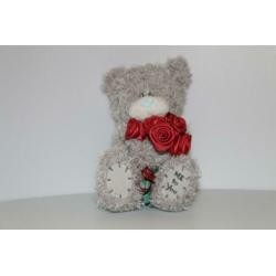 Me to you beertje met bosje rode rozen love cadeautip