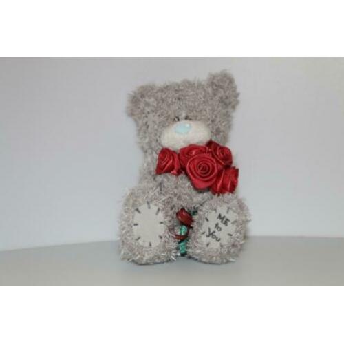 Me to you beertje met bosje rode rozen love cadeautip
