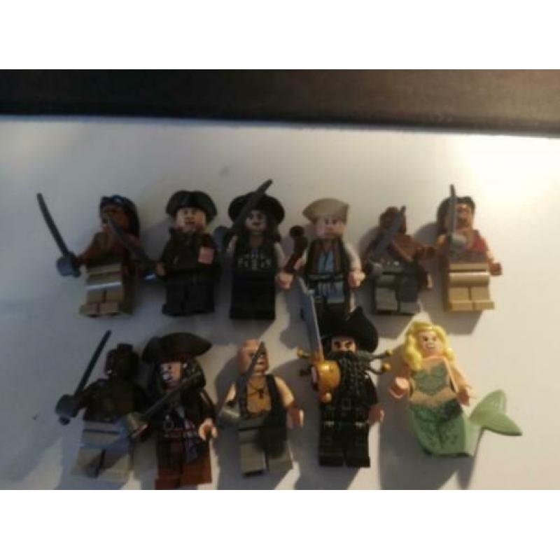 LEGO 4195 Queen Anne‘s Revenge