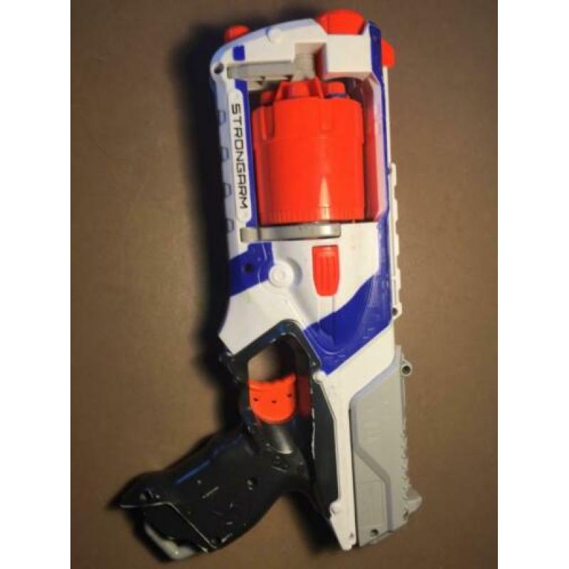 nerf strongarm + 6 kogels