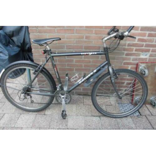 Heren fiets met versnelling.hand remmen.