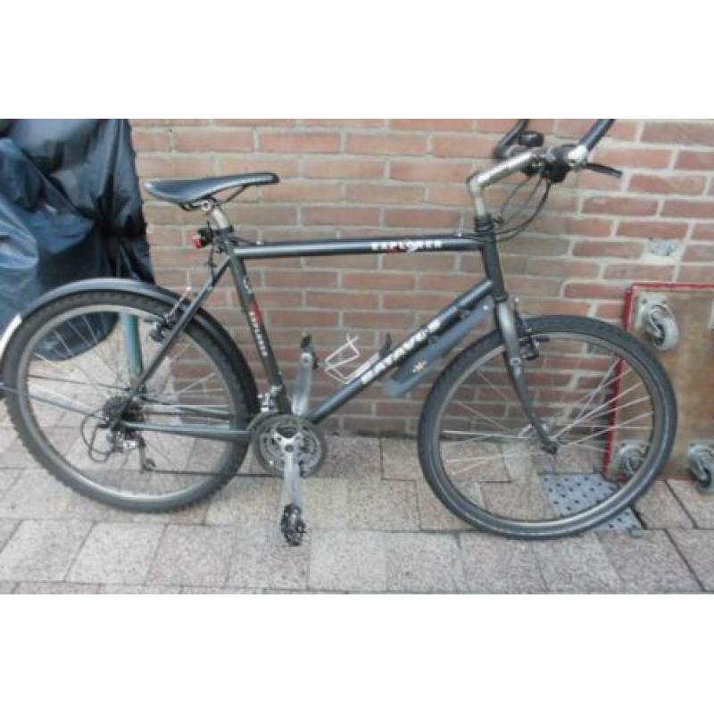 Heren fiets met versnelling.hand remmen.