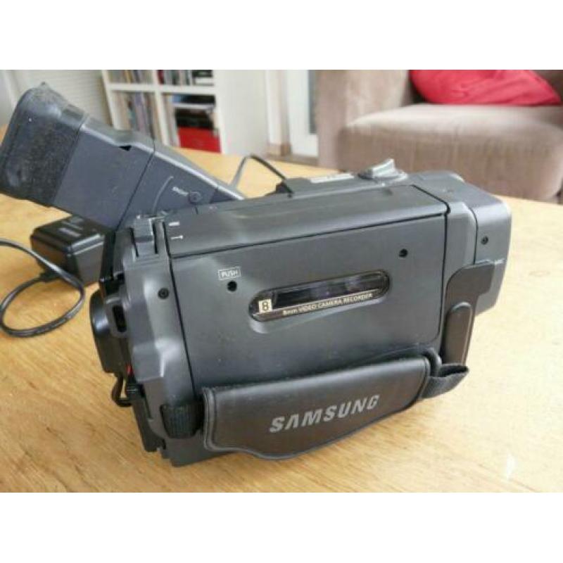 SAMSUNG 8mm Video camera-recorder. Stereo. VP-A17.