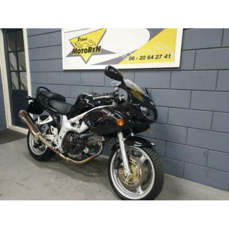 SUZUKI SV 650 S sv650 2002 met maar 3229km als nieuw