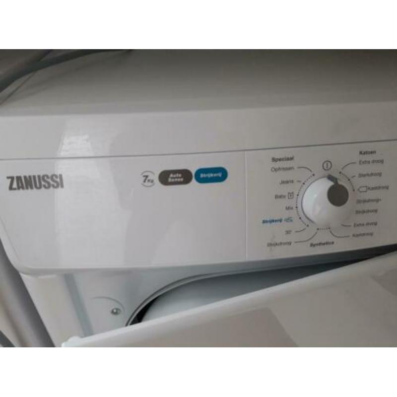 Zanussi 7kg wasdroger. Zeer weinig gebruikt, dus als nieuw.