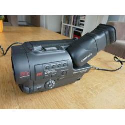 SAMSUNG 8mm Video camera-recorder. Stereo. VP-A17.