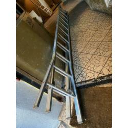 Te koop dirksladder 2x11 bijna nieuw