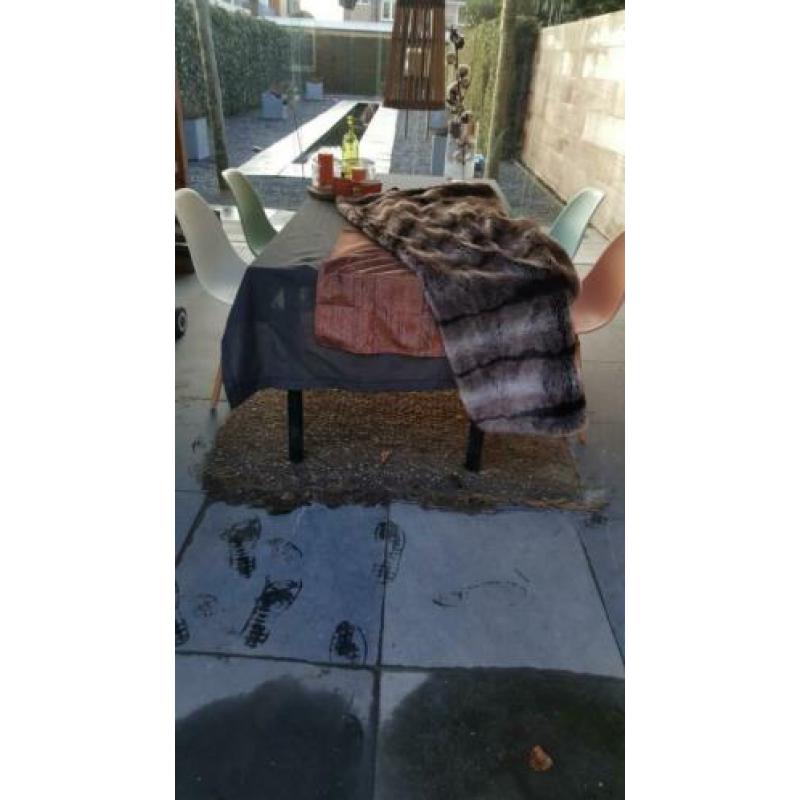 tuinset stoelen zijn nieuw,staan alleen buiten