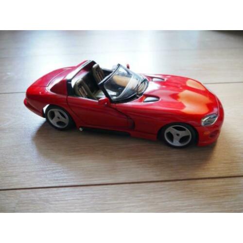 Bburago Dodge Viper RT10 in schaal 1/18