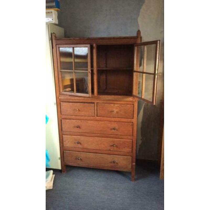 Brocante, eiken kast, antiek