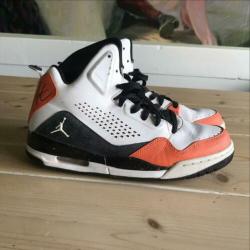 Mooie Jordans weinig gedragen maat 41