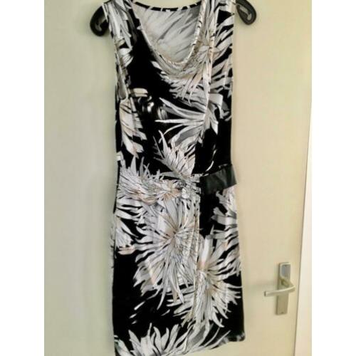 Jurk zwart-wit iets beige en leer accent 38/40