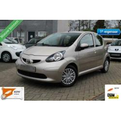 Toyota Aygo 1.0-12V +