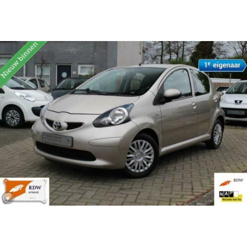 Toyota Aygo 1.0-12V +