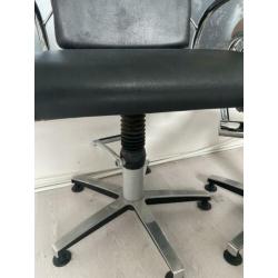 Kappers stoelen
