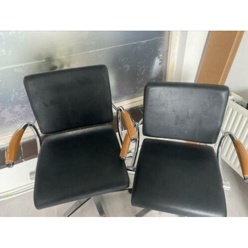 Kappers stoelen
