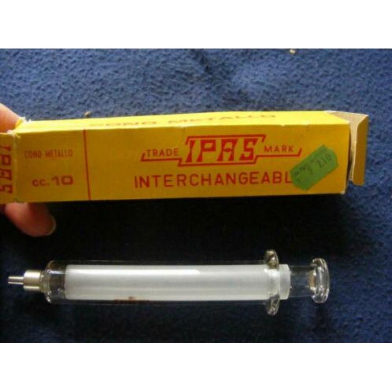 setjes glazen injectie spuiten in doosjes begin 20e eeuw?